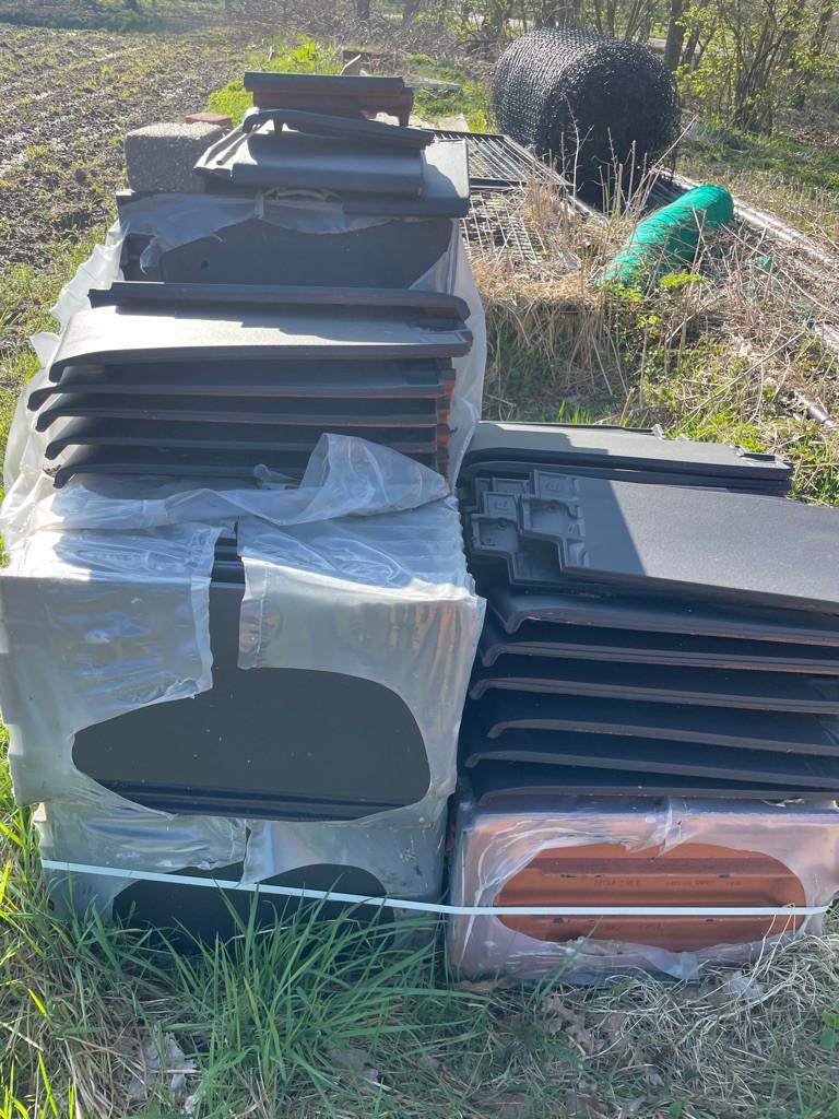 Dakpannen, Doe-het-zelf en Verbouw, Dakpannen en Dakbedekking, Ophalen, Steen of Klei, Zwart, Nieuw