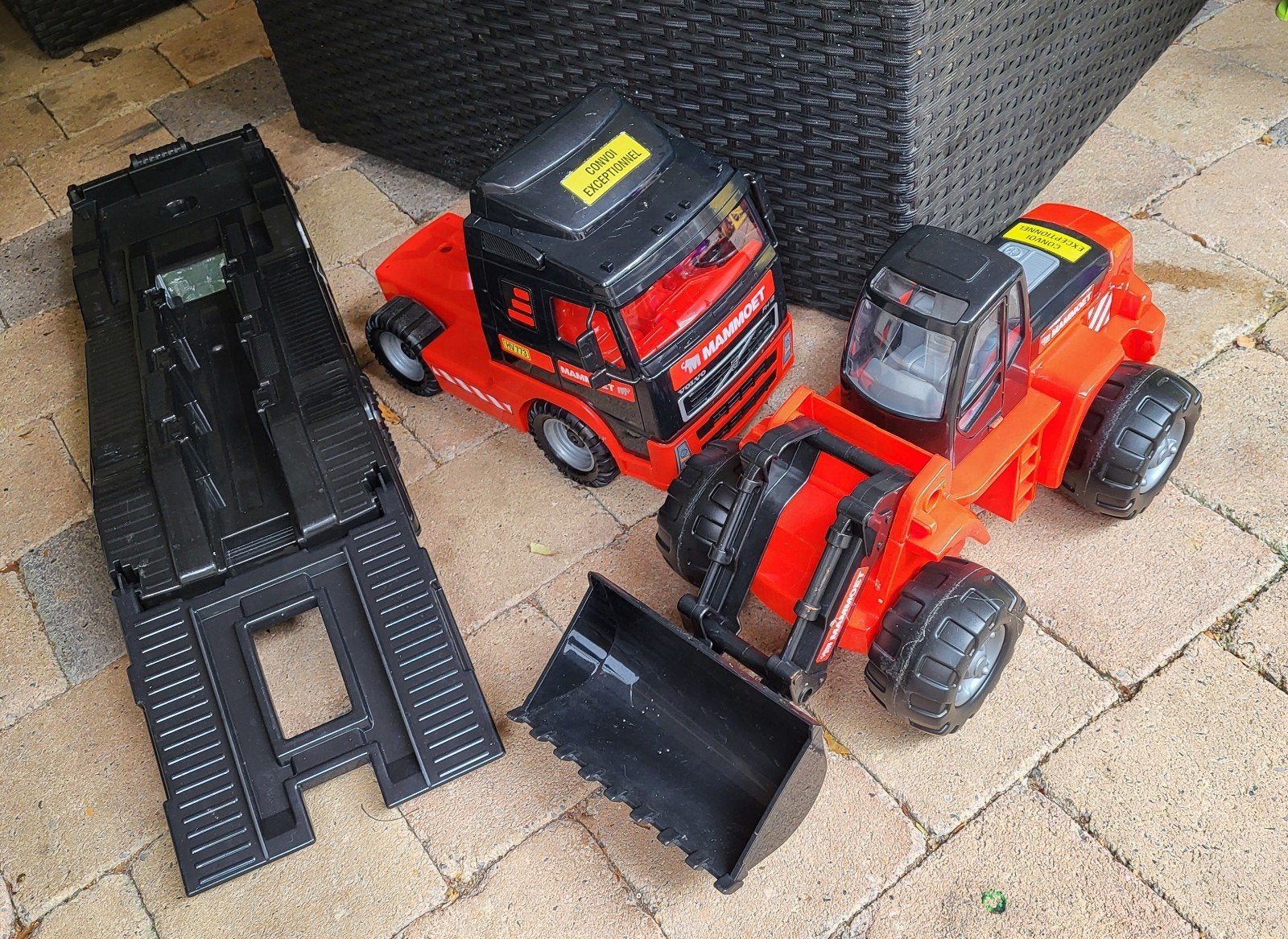 Speelgoed vrachtwagen met aanhanger en laadschop, Ophalen, Zo goed als nieuw