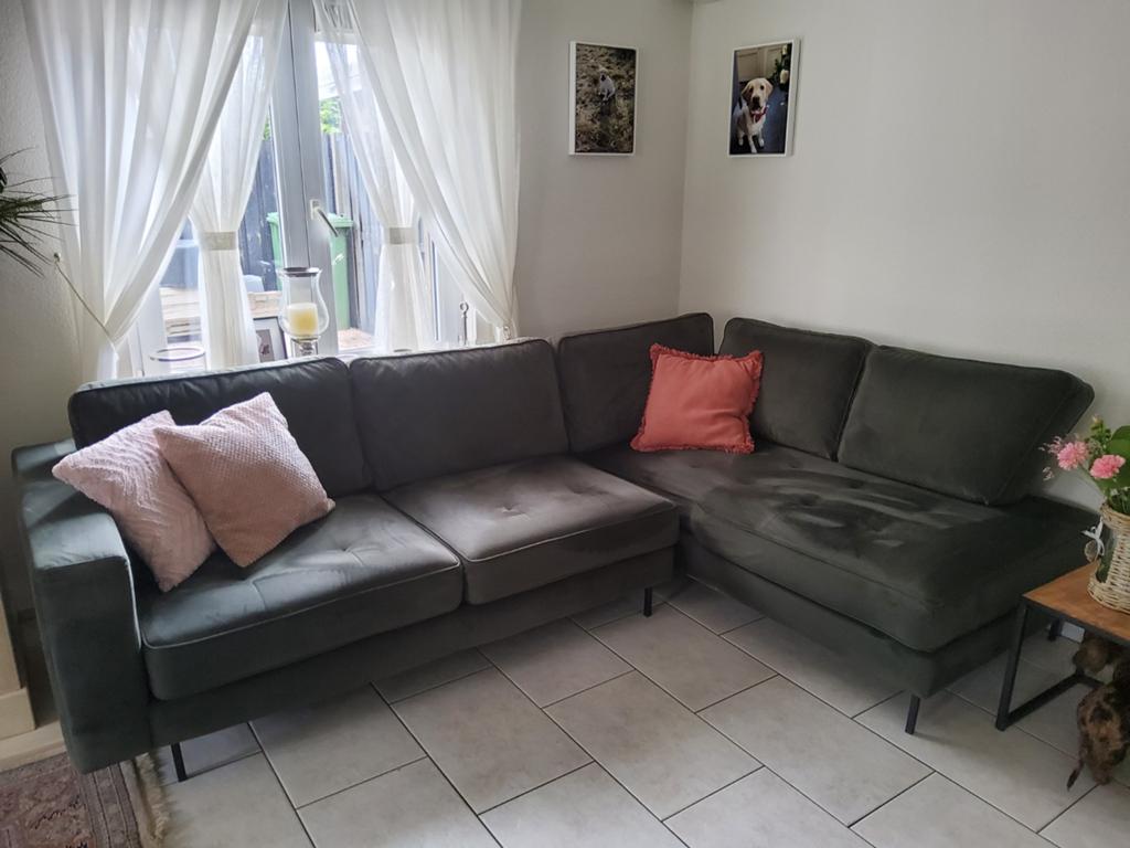 Moderne donkergroene hoekbank van stof, Ophalen, 250 tot 300 cm, Gebruikt, Hoekbank
