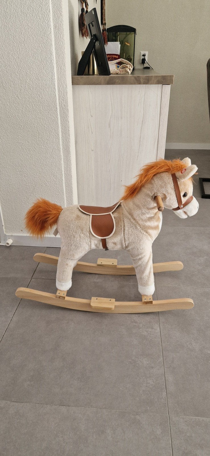 Schattig hobbelpaard met geluiden, Ophalen, Zo goed als nieuw, Jongen of Meisje