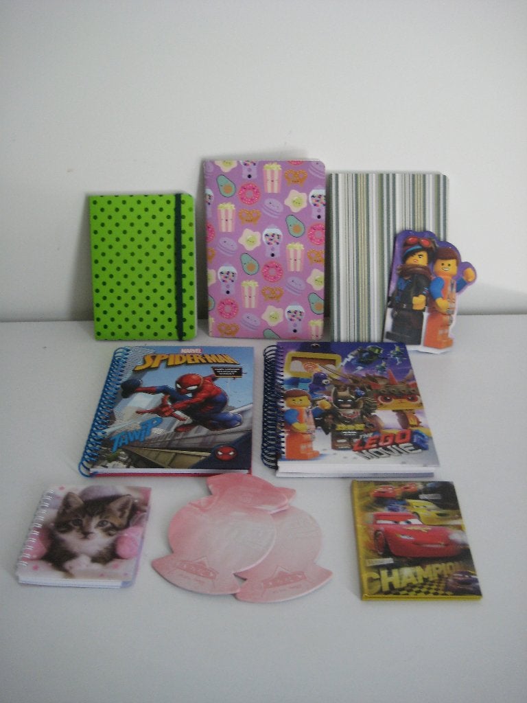 8x notitieboek Spiderman Lego Linda Loves kitten donut NIEUW, Ophalen of Verzenden, Nieuw, A5