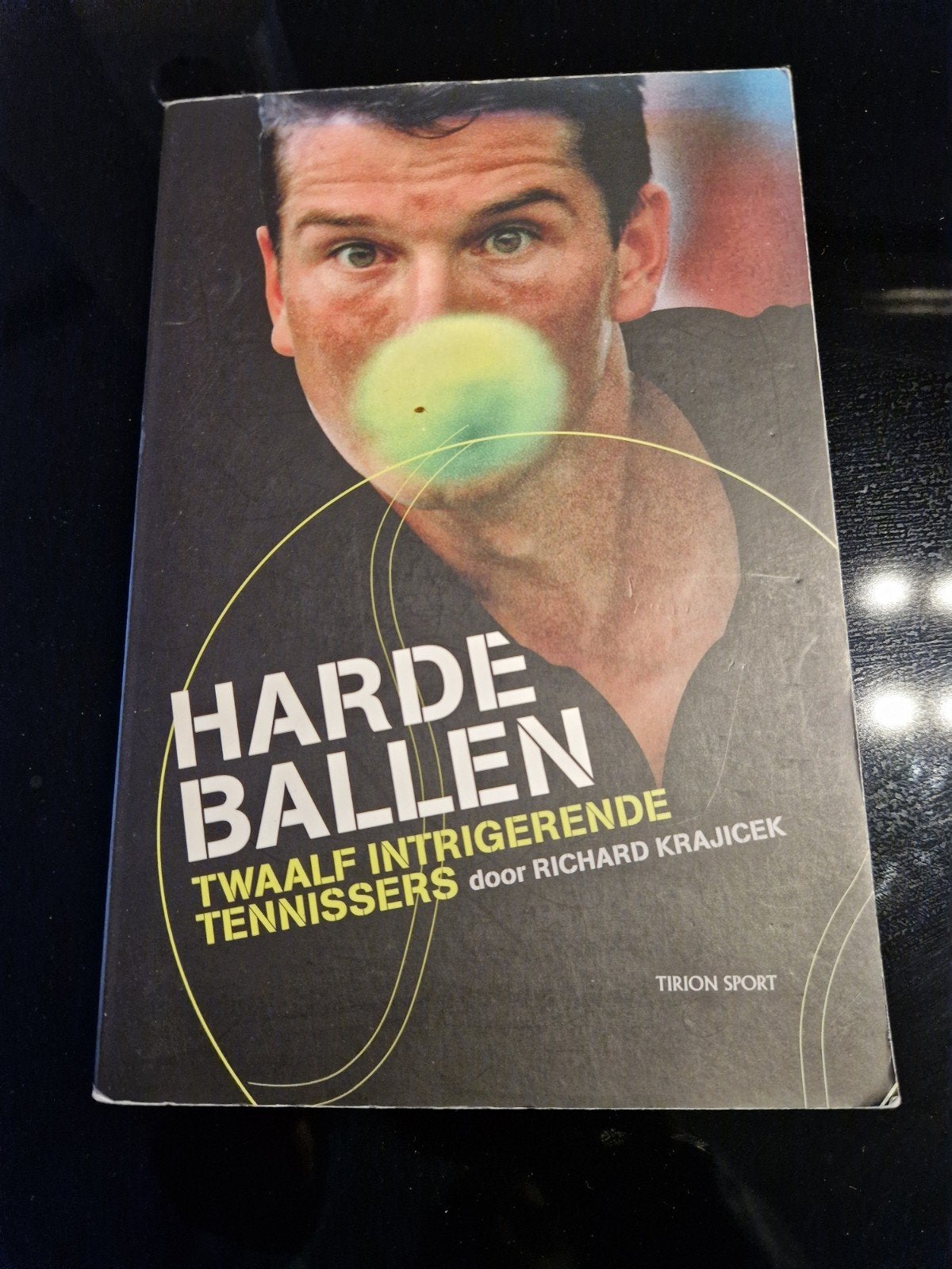 Harde Ballen - Richard Krajicek, Ophalen of Verzenden, Gelezen, Richard Krajicek, Nederland
