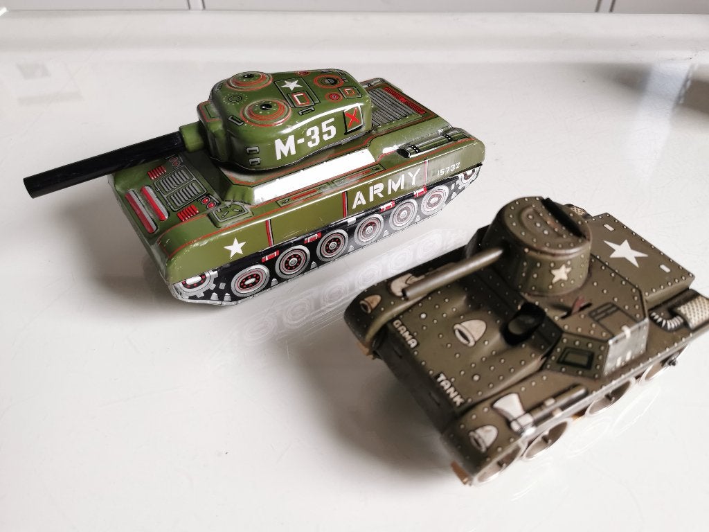 2 blikken tanks - Gama tank + M-35 army tank, Ophalen of Verzenden