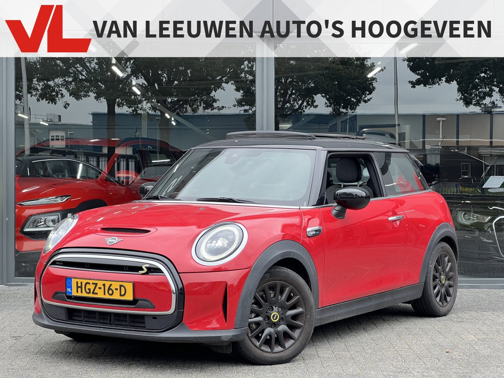 MINI Electric MINI Yours 33 kWh | Nieuw binnen | 98% SOH | P, Auto's, Gebruikt, Met garantie (alle), 4 stoelen, Leder en Stof