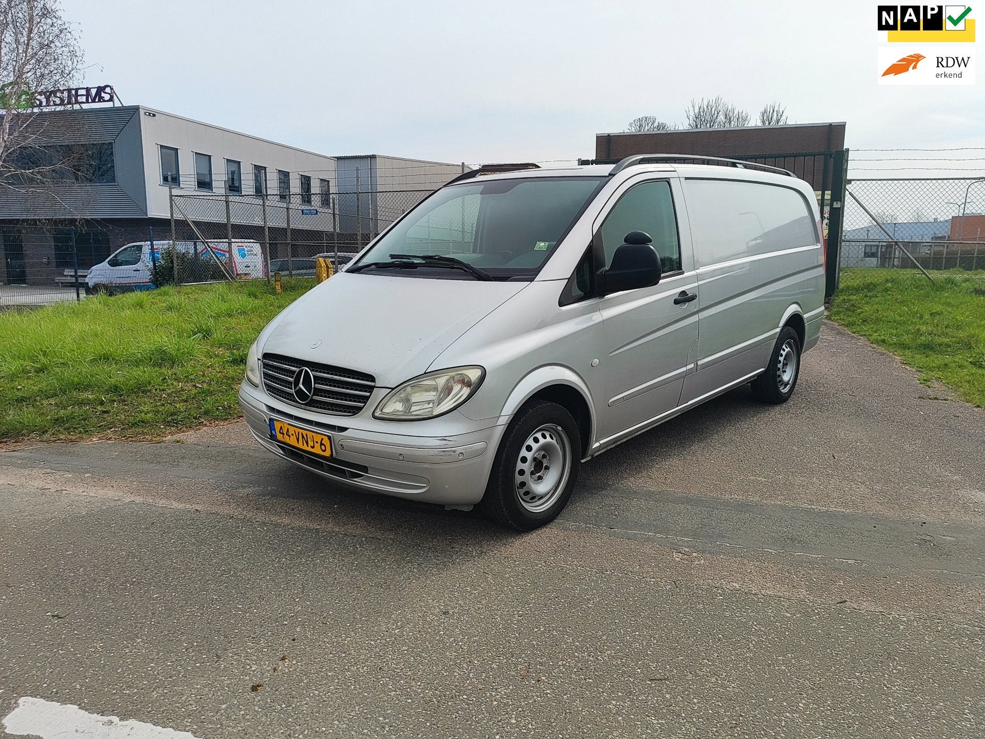 Mercedes-Benz Vito 120 CDI V6 320 Lang HD Clima! Nap!, Auto's, Automaat, Achterwielaandrijving, Gebruikt, Zwart