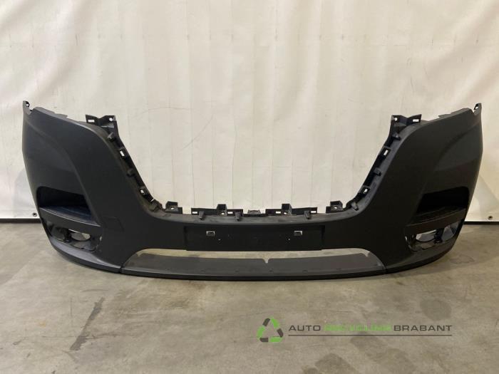 Voorbumper van een Renault Master, Gebruikt, -, Renault, -