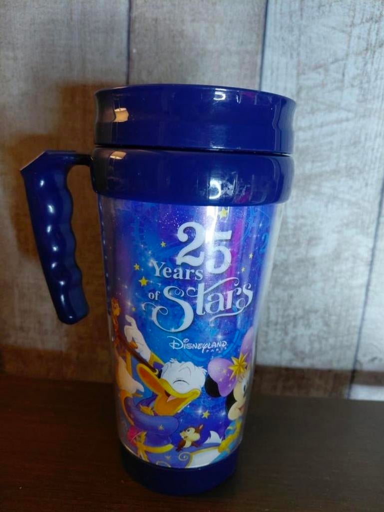 Disneyland Paris 25 Years of Stars Drinkbeker. Reisbeker., Ophalen of Verzenden, Overige figuren, Gebruikt, Servies