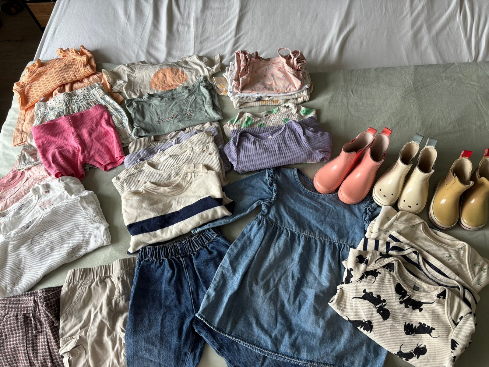 Groot pakket kinderkleding maten 74 t/m 92 & regenlaarsjes, Ophalen, Zo goed als nieuw, Overige maten