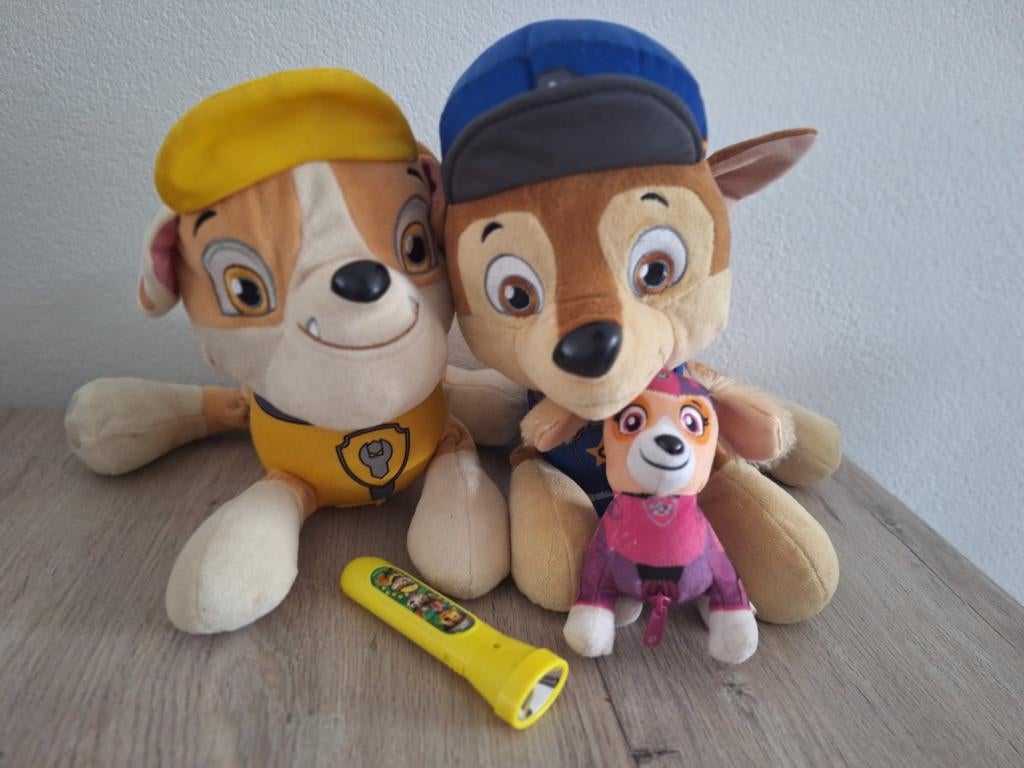 Paw Patrol knuffels plus zaklamp, Ophalen, Zo goed als nieuw, Hond