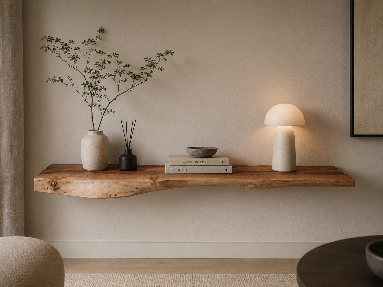 Prachtige notenhouten wandplank met live edge, Ophalen, Nieuw