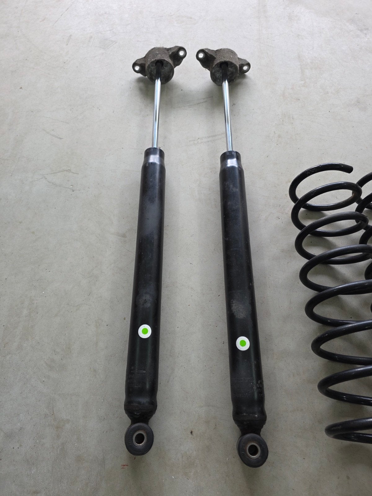 Volvo V40 Achterdempers en Achterveren (2012-2019) OEM, Ophalen of Verzenden, Gebruikt, Volvo