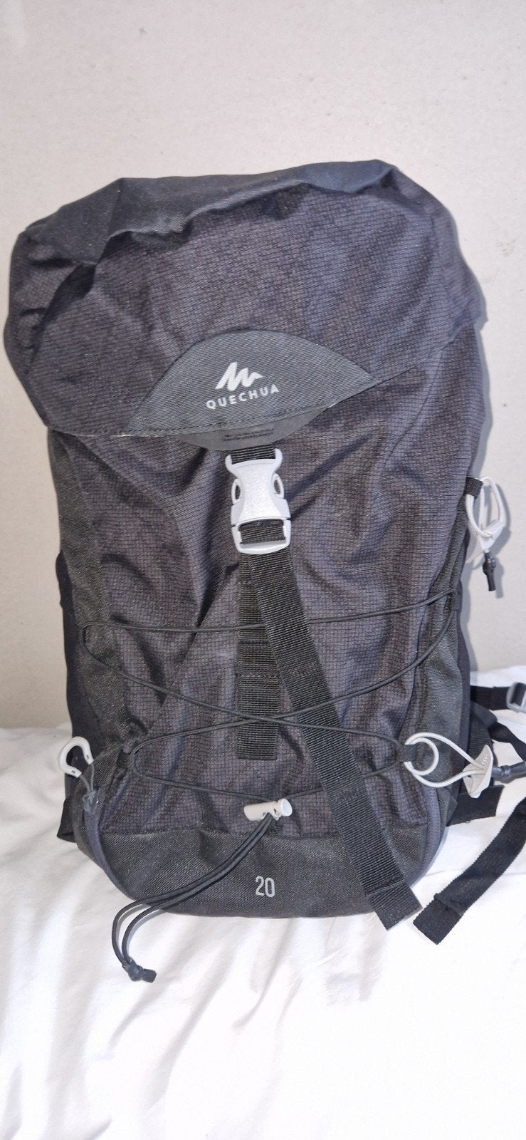 Quechua MH100 20L wandelrugzak - Zo goed als nieuw, Sport en Fitness, Bergsport en Wandelen, Ophalen of Verzenden, Zo goed als nieuw