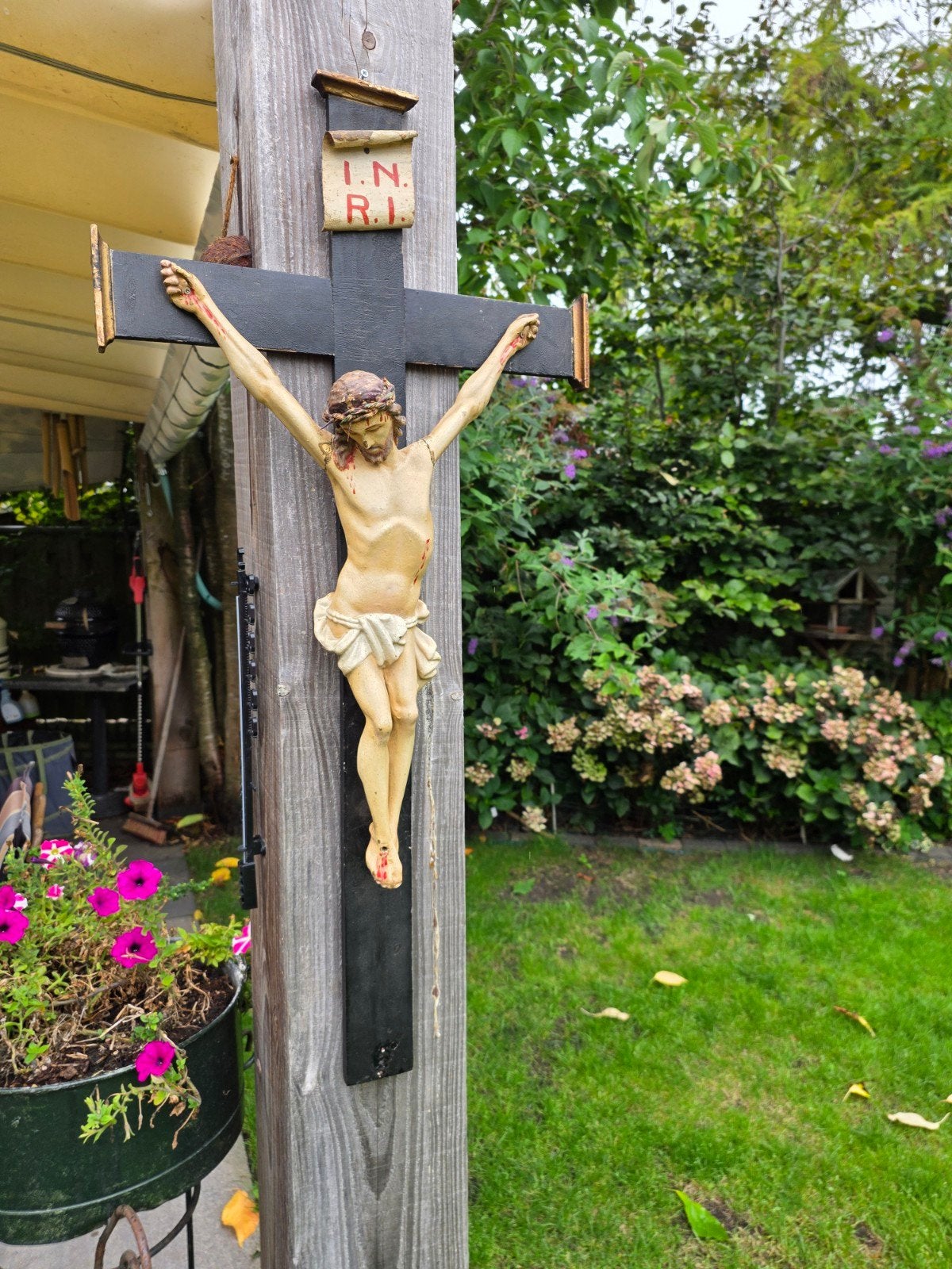 Groot Antiek Christusbeeld op houten kruis -  sculptuur, Ophalen of Verzenden