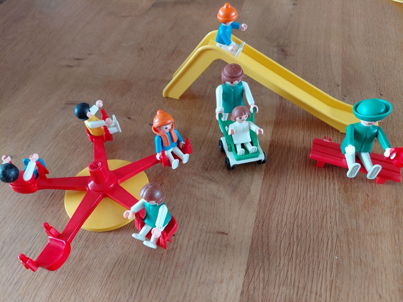 Vintage Playmobil Speeltuin uit 1981 - Compleet met Figuren, Gebruikt, Complete set, Overige typen, Ophalen of Verzenden