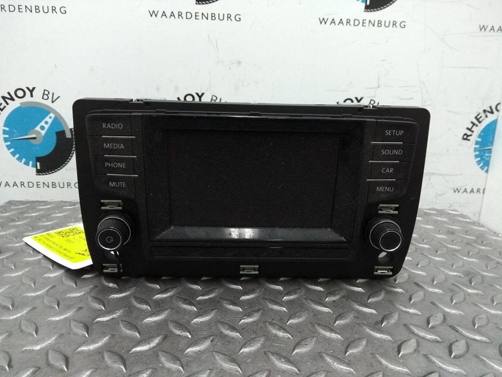 VOLKSWAGEN GOLF BlueMotion Technology RADIO 2013, Auto-onderdelen, Ophalen of Verzenden, Gebruikt, Stiba lid