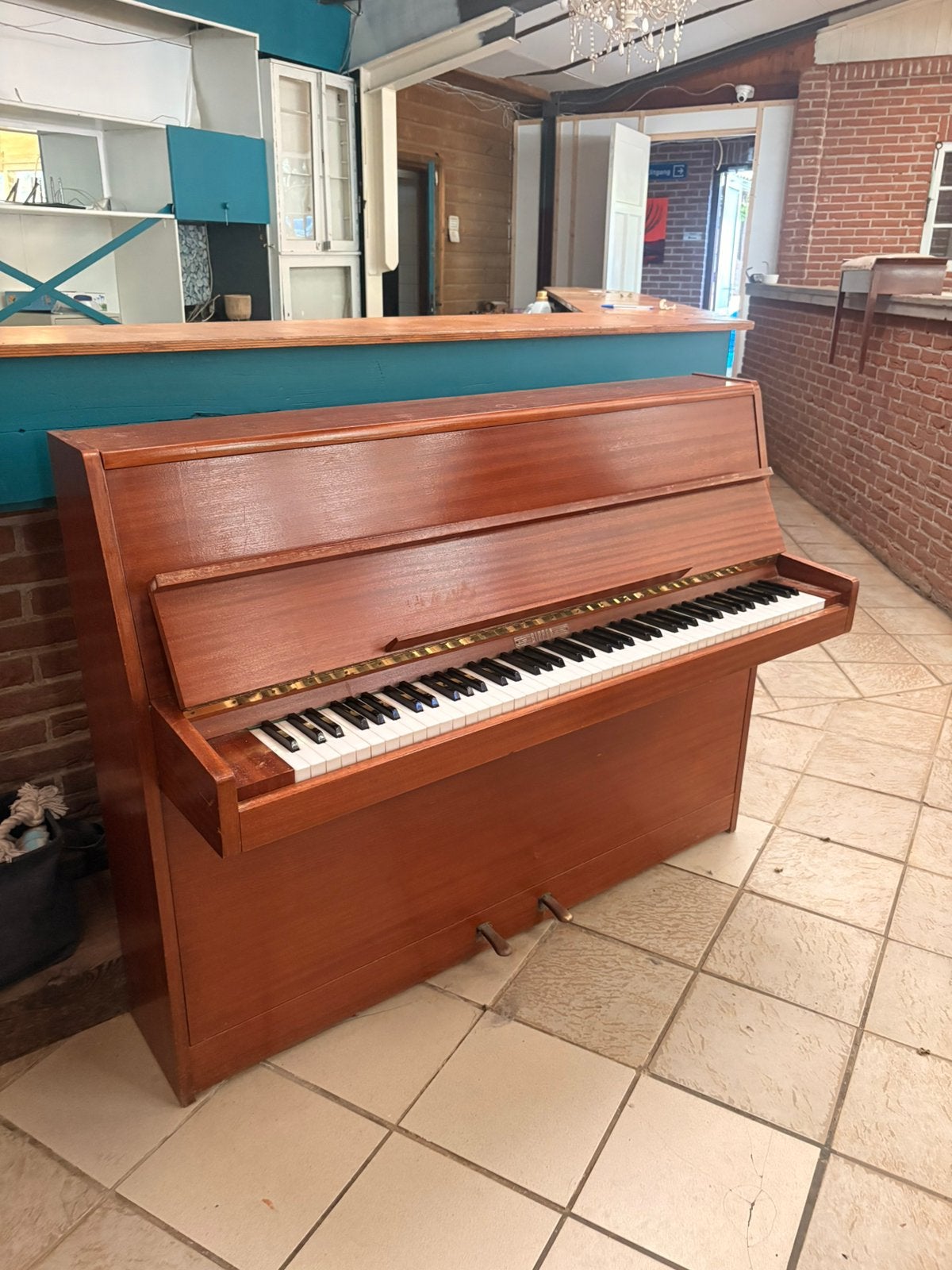 Degelijke Rippen Piano Bruin/Hout– Ideale Beginnerspiano!, Ophalen, Zo goed als nieuw, Bruin
