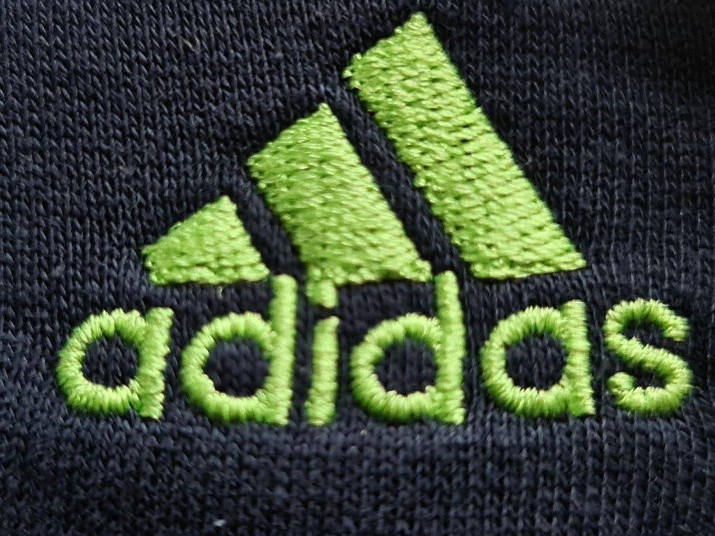 Adidas Origineel broek met blauwe kleur maat L, Kleding | Heren, Maat 52/54 (L), Zo goed als nieuw, Adidas Originals, Verzenden