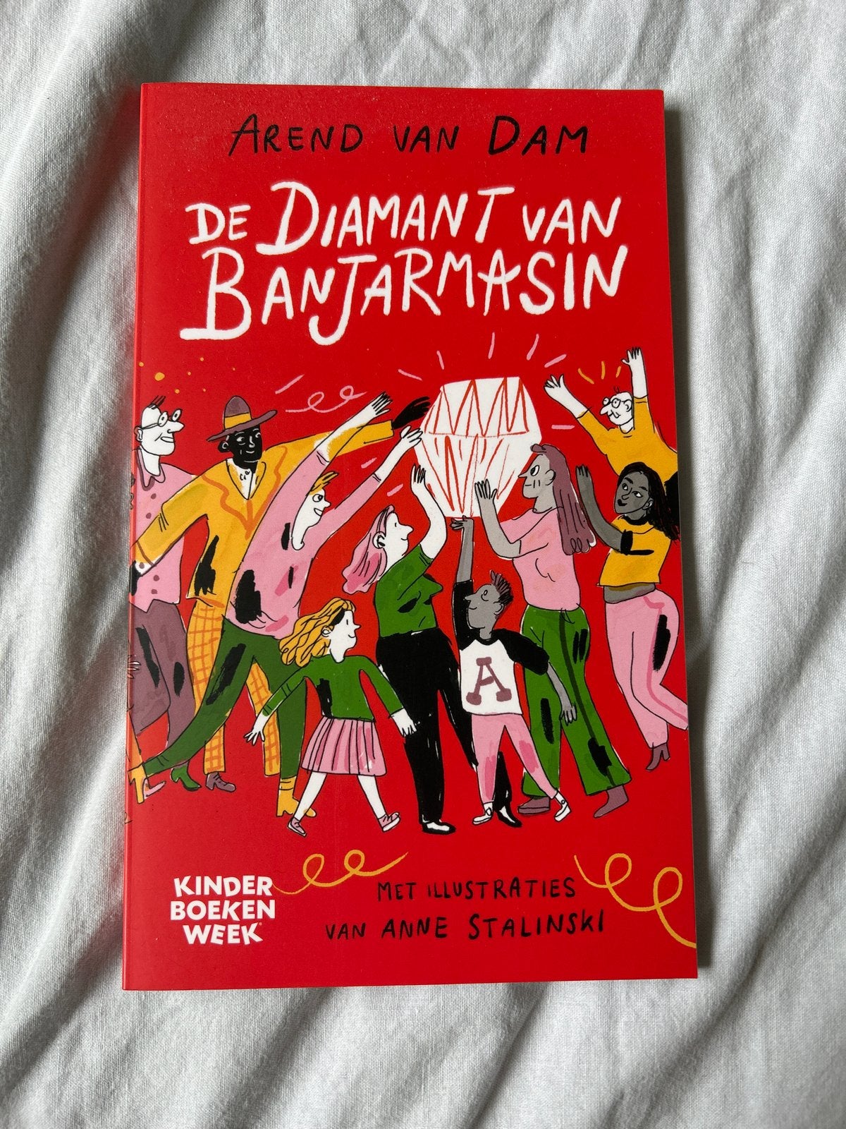 De Diamant van Banjarmasin - Arend van Dam, Boeken, Ophalen of Verzenden, Nieuw, Fictie algemeen