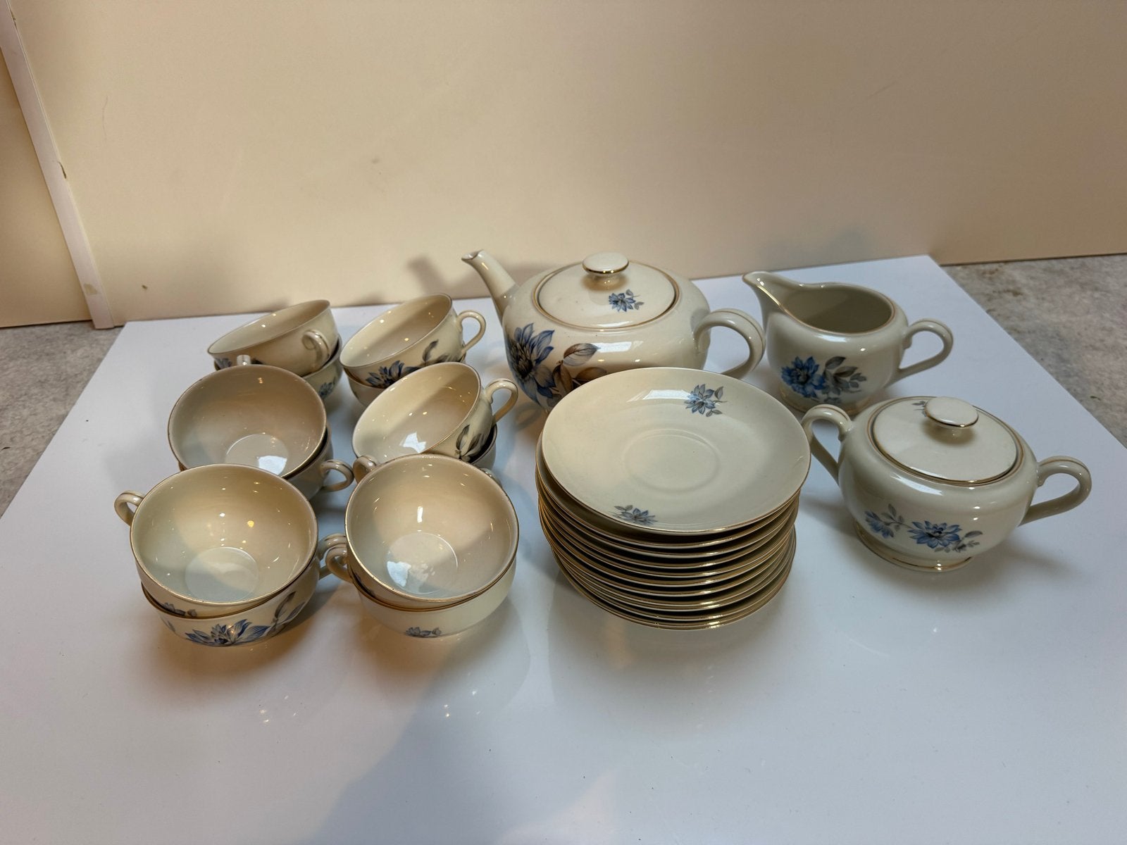 Victoria Theeservies met Blauw Bloemmotief, Antiek en Kunst, Ophalen of Verzenden
