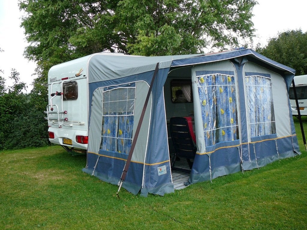 Mooie Swift Toscane 390/3 caravan, Standaardzit, 750 - 1000 kg, Particulier, Kachel