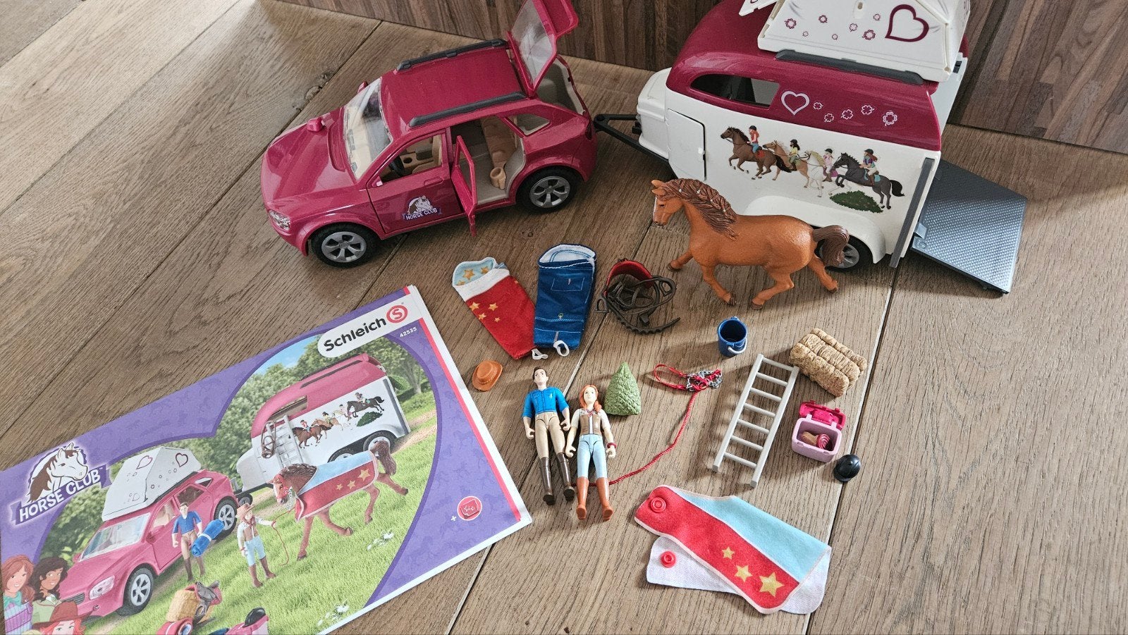 Schleich Horse Club auto met paardentrailer en accessoires, Ophalen of Verzenden, Gebruikt