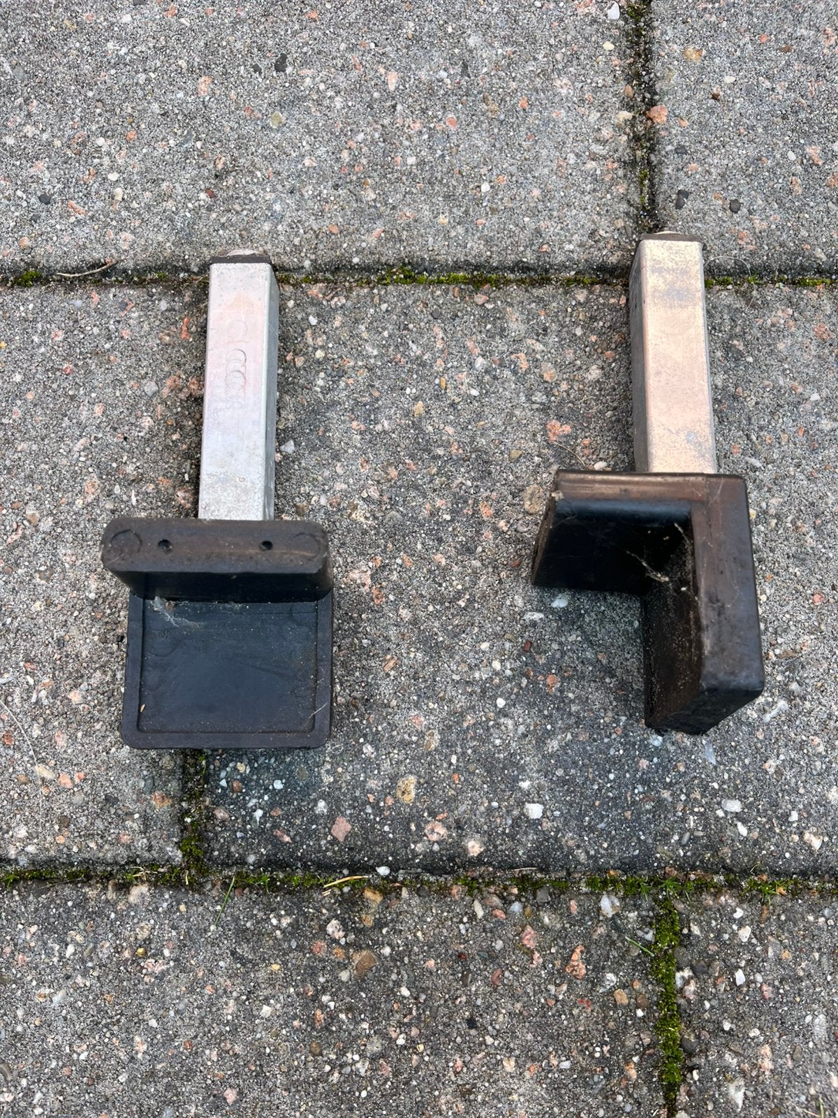 Paddock stand voor bobins of achterbrug, Motoren, Ophalen