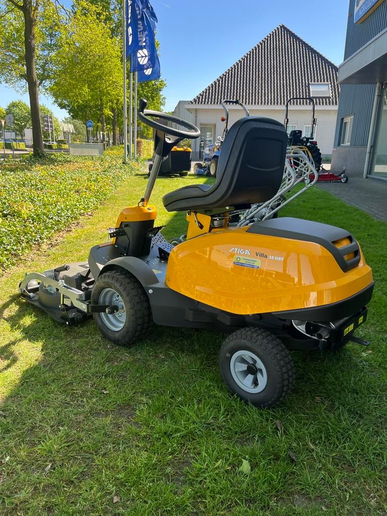 Stiga Villa 15 HST INCL Maaidek 85 cm - Nieuw, Ophalen of Verzenden, Nieuw, 50 cm of meer, Benzine-grasmaaier
