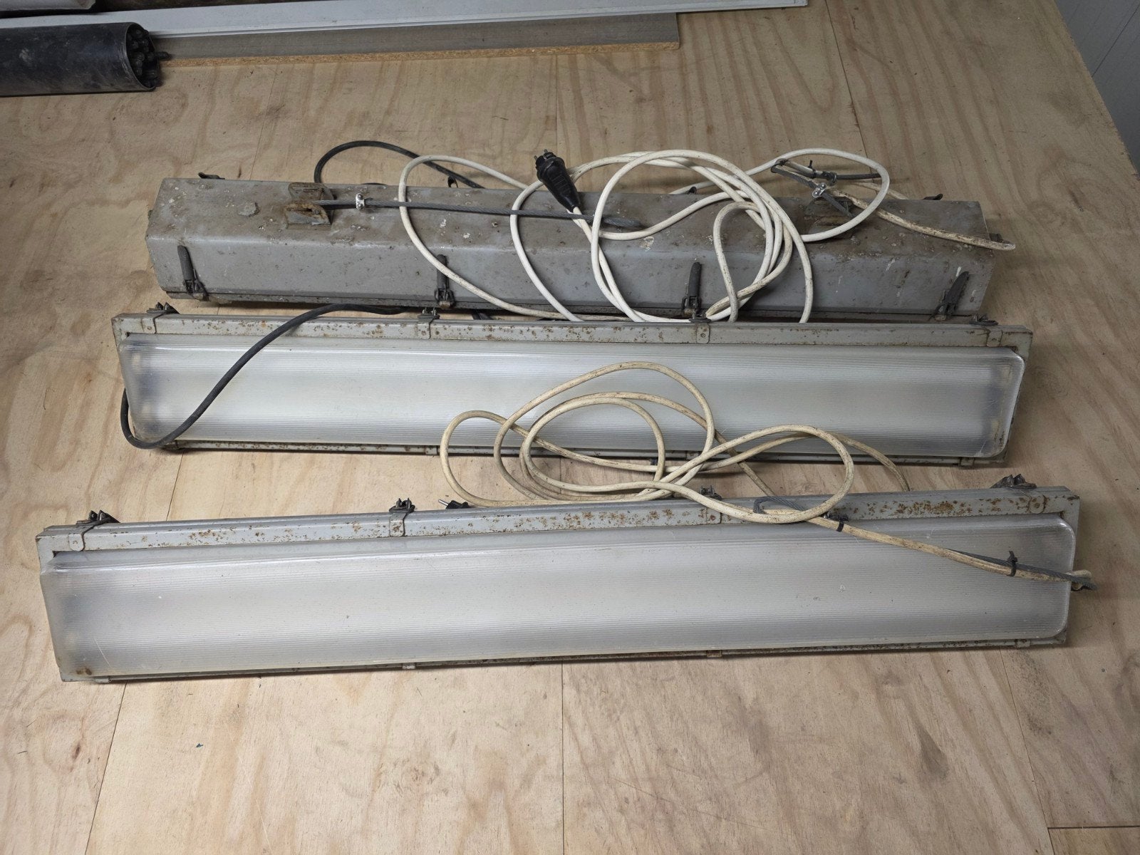 Vintage werkplaatsverlichting / TL lichtbakken, Ophalen, Minder dan 50 watt