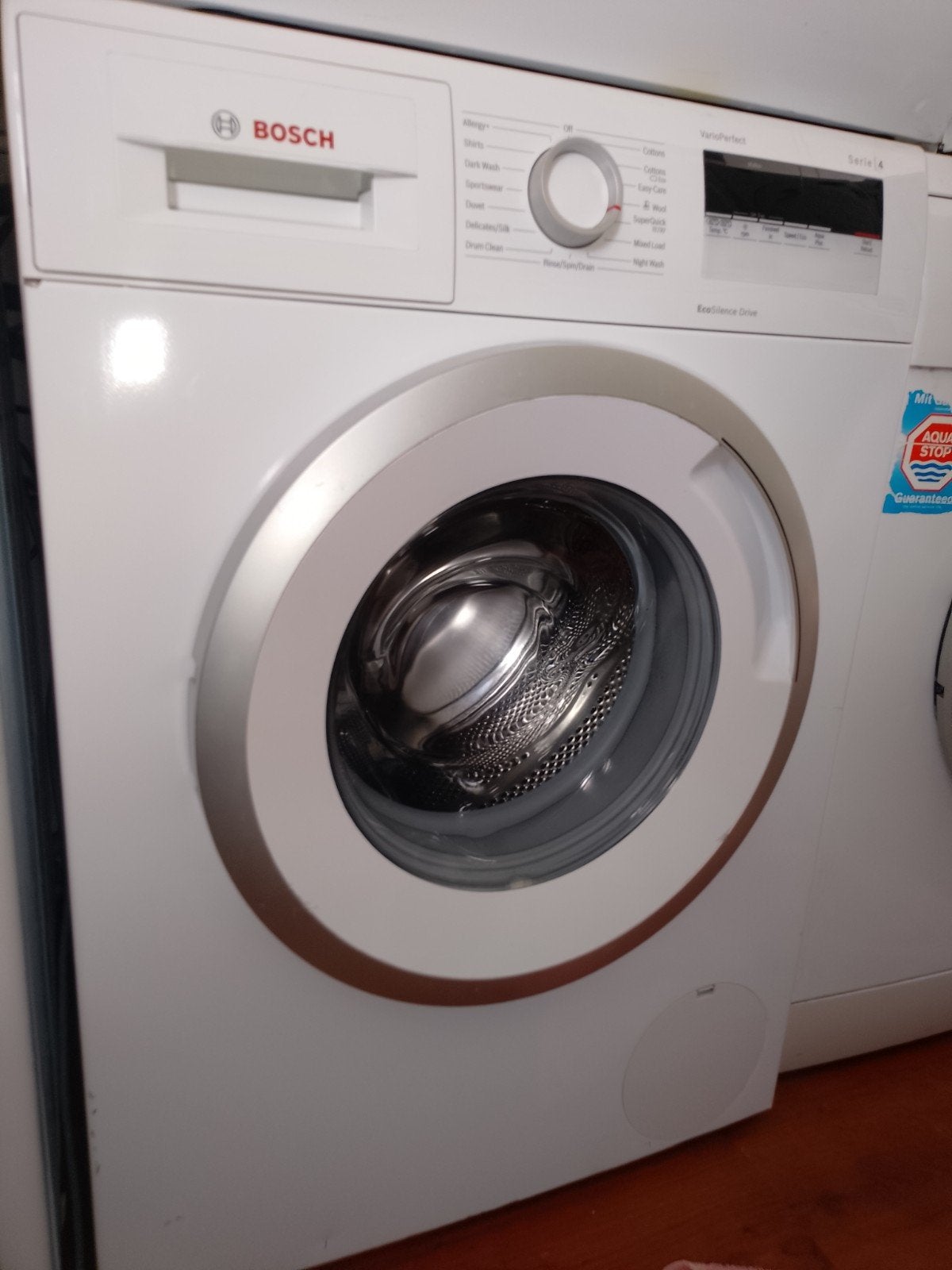 Bosch serie 4 wasmachine 6 KG ( met garantie ),, Ophalen of Verzenden, Zo goed als nieuw, Voorlader, 85 tot 90 cm