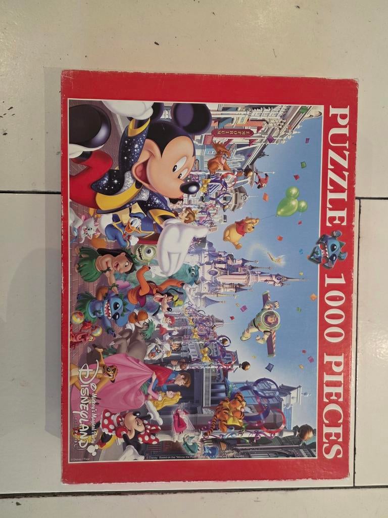 Disneyland Puzzel 1000 Stukjes - Mickey's Magical Party, Hobby en Vrije tijd, Denksport en Puzzels, Ophalen, 500 t/m 1500 stukjes