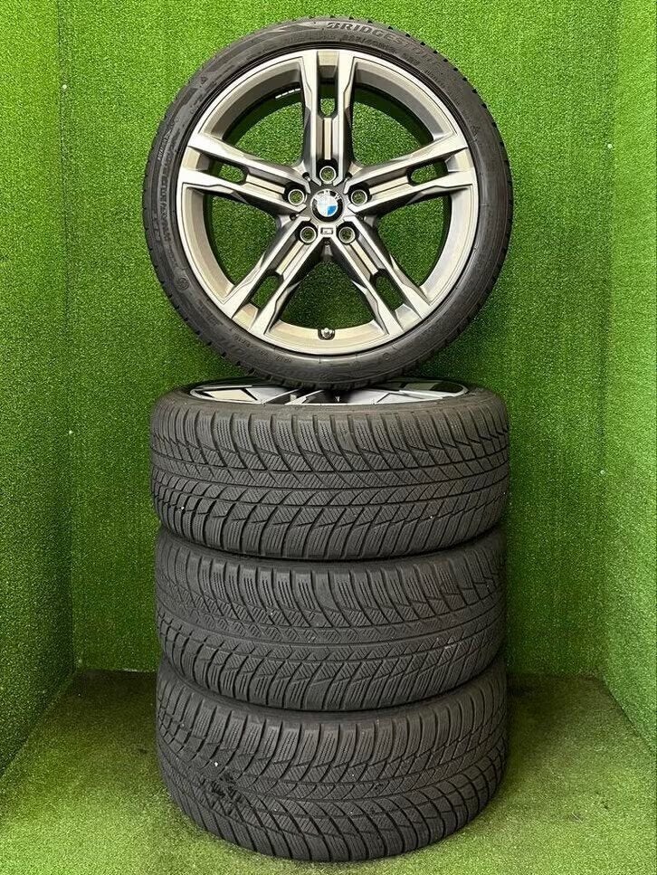 Originele 18 inch BMW 556M velgen winterbanden 1-serie f40, Auto-onderdelen, Banden en Velgen, 18 inch, Gebruikt, ., Banden en Velgen