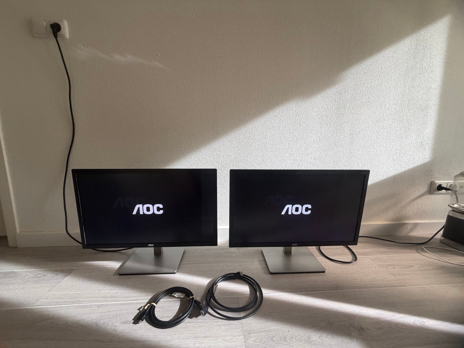 2x AOC 24 inch Full HD Monitor, In hoogte verstelbaar, Full HD, Ophalen of Verzenden, Zo goed als nieuw