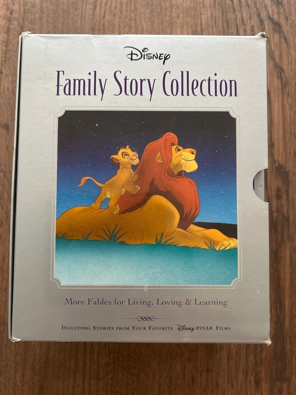 Disney Family Story Collection - Meer Fabels, Ophalen of Verzenden, Zo goed als nieuw, 3 tot 4 jaar