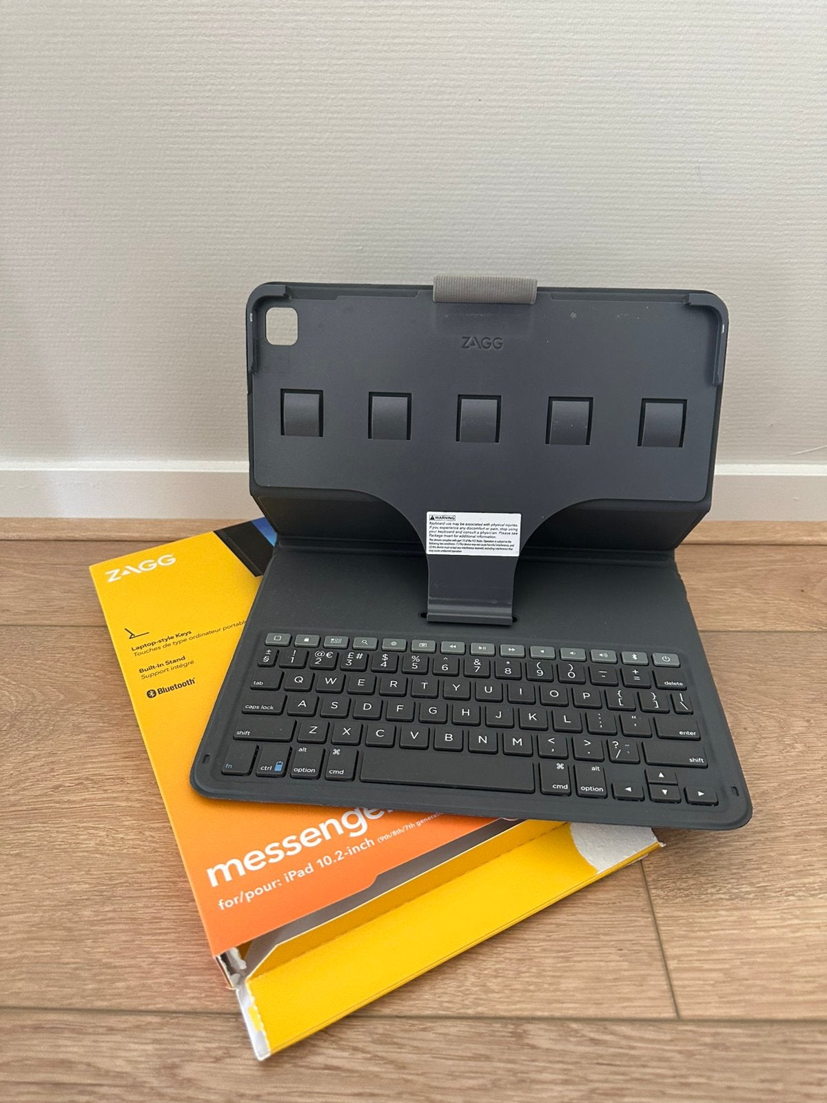 ZAGG Ipad hoes, Computers en Software, Tablet-hoezen, Ophalen, Gebruikt, 10 inch, Bescherming voor- en achterkant