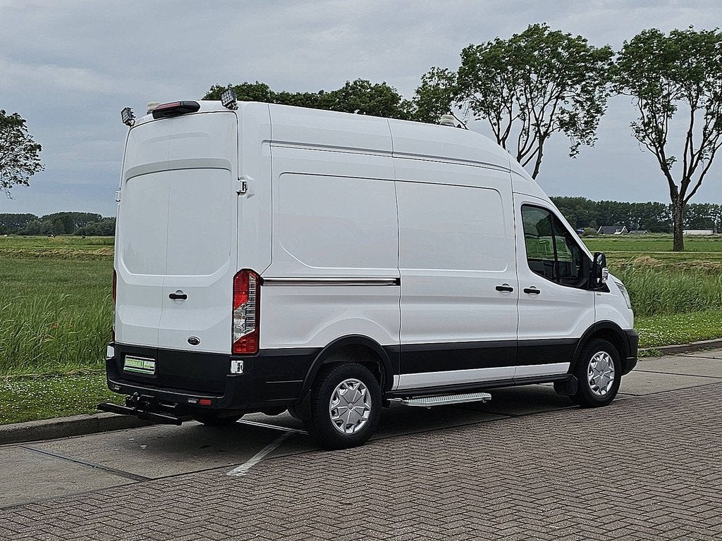 FORD TRANSIT 2.0 l2h3 4x4 170pk awd!, Gebruikt, Euro 6, Wit, Bedrijf