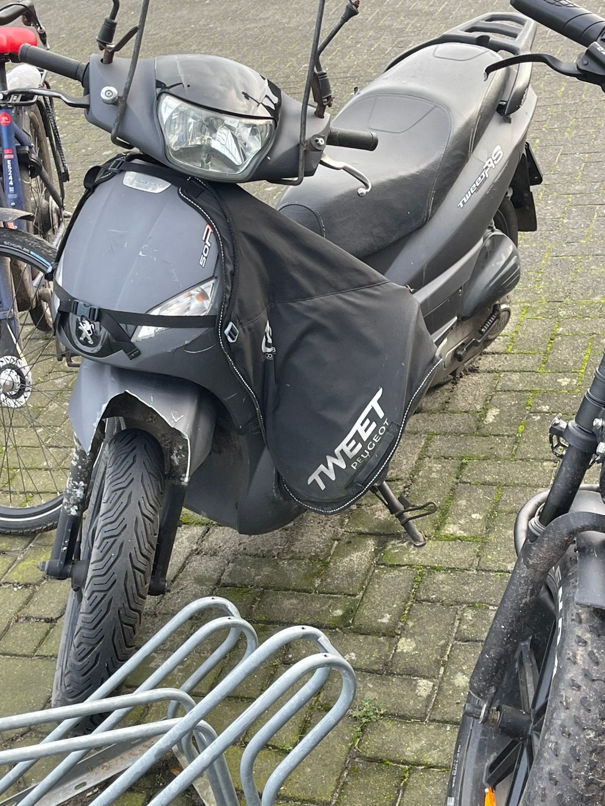 Vrij Peugeot scooter kapot, Fietsen en Brommers, Scooters | Peugeot, Ophalen, Gebruikt, Overige modellen, Benzine