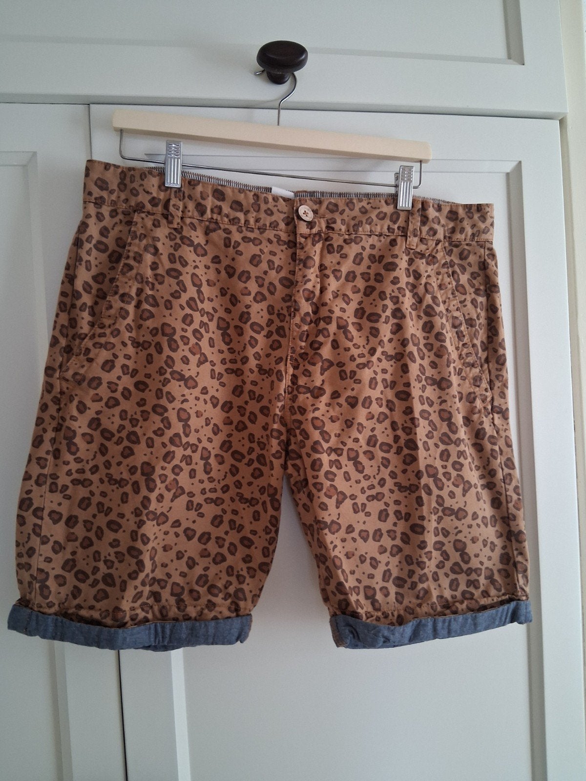 Soho korte broek tijgerprint XL, Kleding | Heren, Broeken en Pantalons, Ophalen of Verzenden, Zo goed als nieuw, Maat 56/58 (XL)