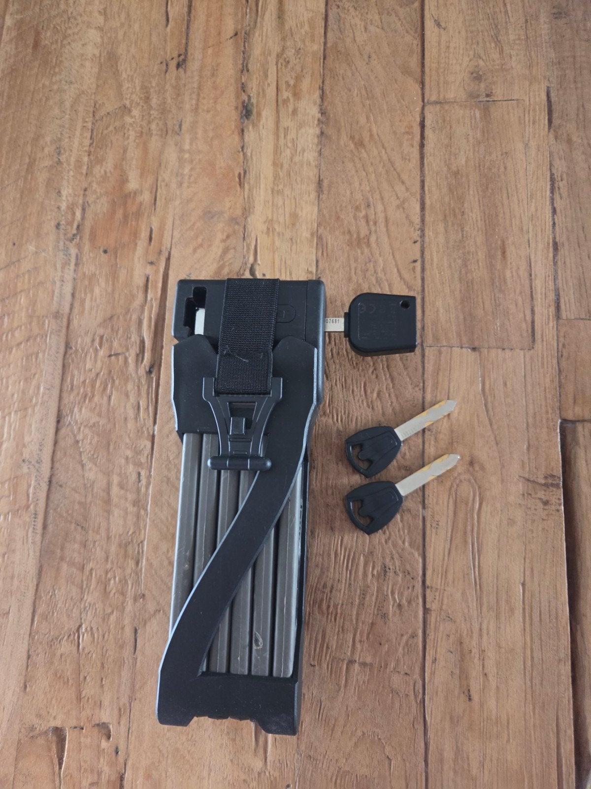 Fietsslot 90 cm met 3 sleutels(vouwslot), Ophalen