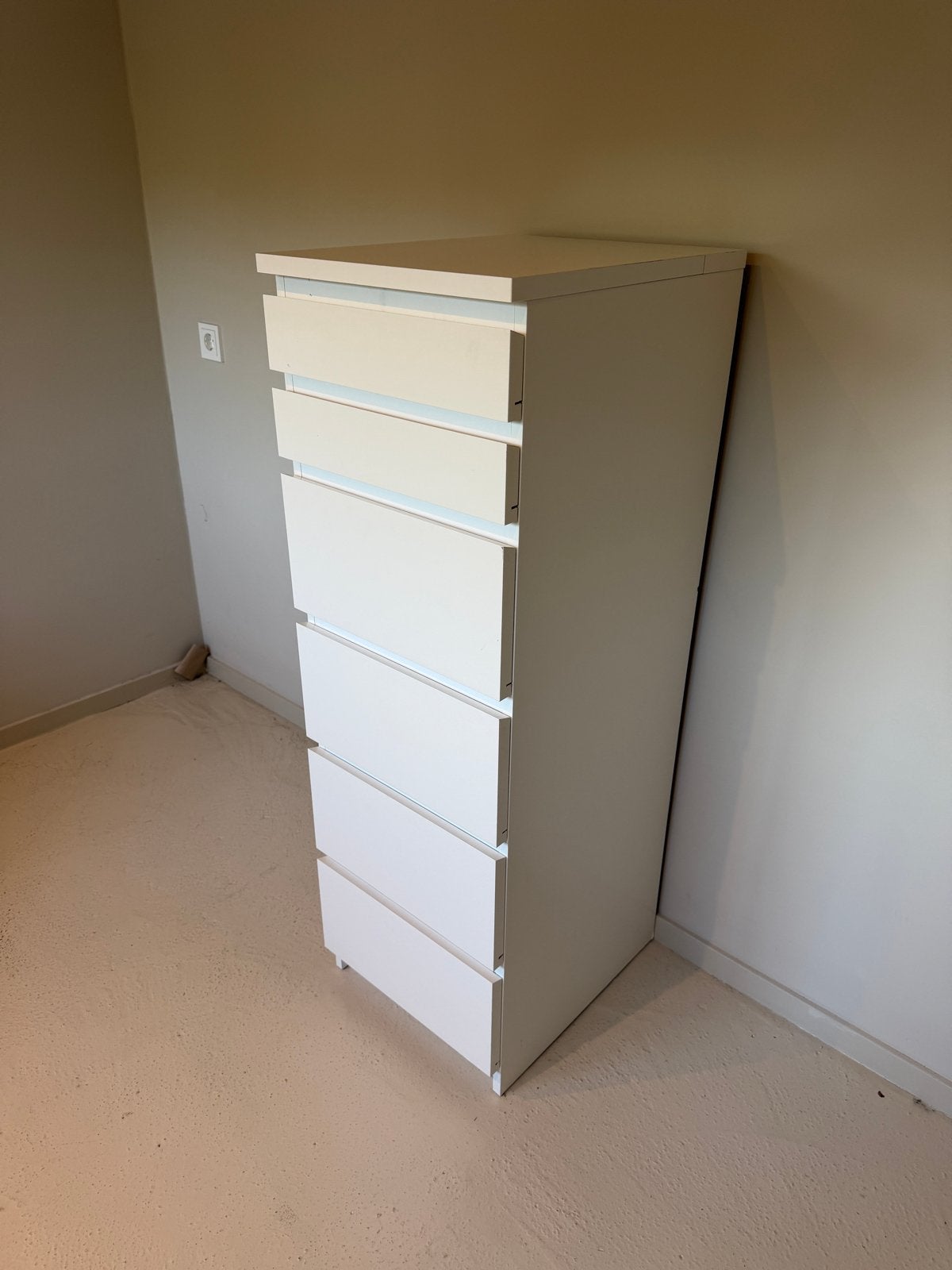Ikea Malm witte ladekast met spiegel en 6 lades, Ophalen, Minder dan 50 cm, Gebruikt, 5 laden of meer