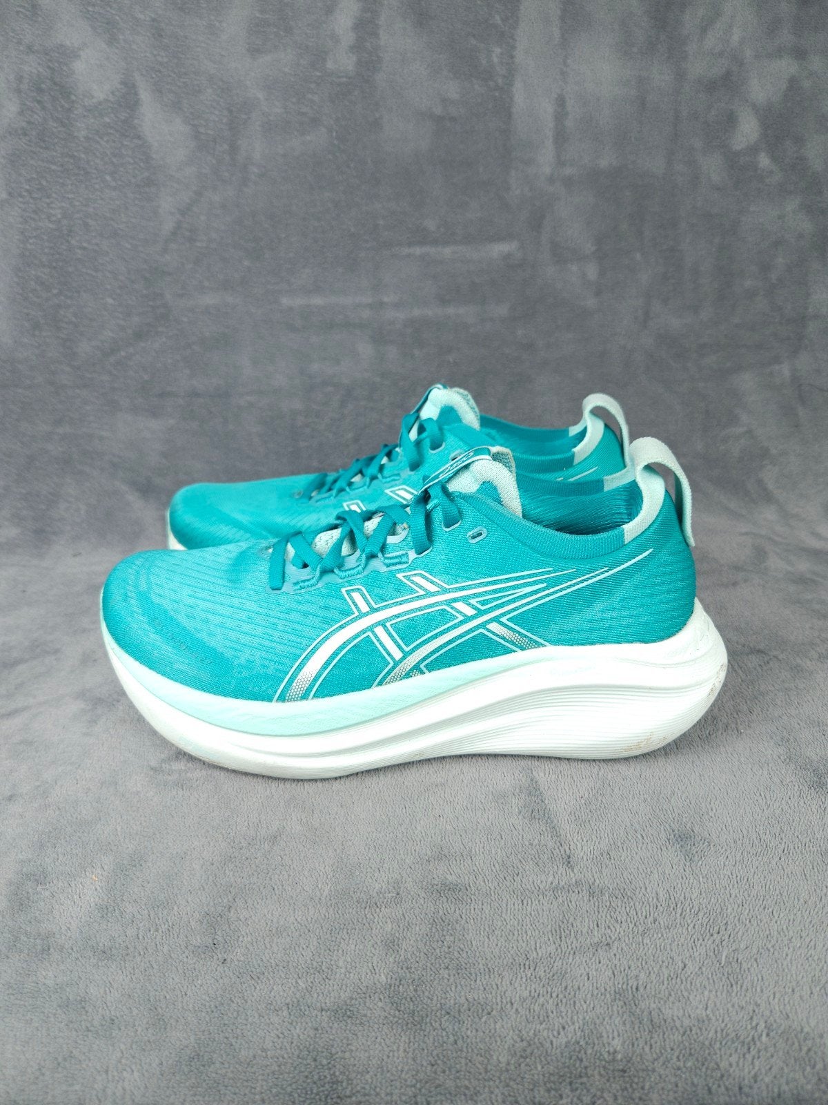 Asics Gel Nimbus 27 Hardloopschoenen 38 Teal Blauw-

Staat:, Hardloopschoenen, Verzenden, ., Zo goed als nieuw