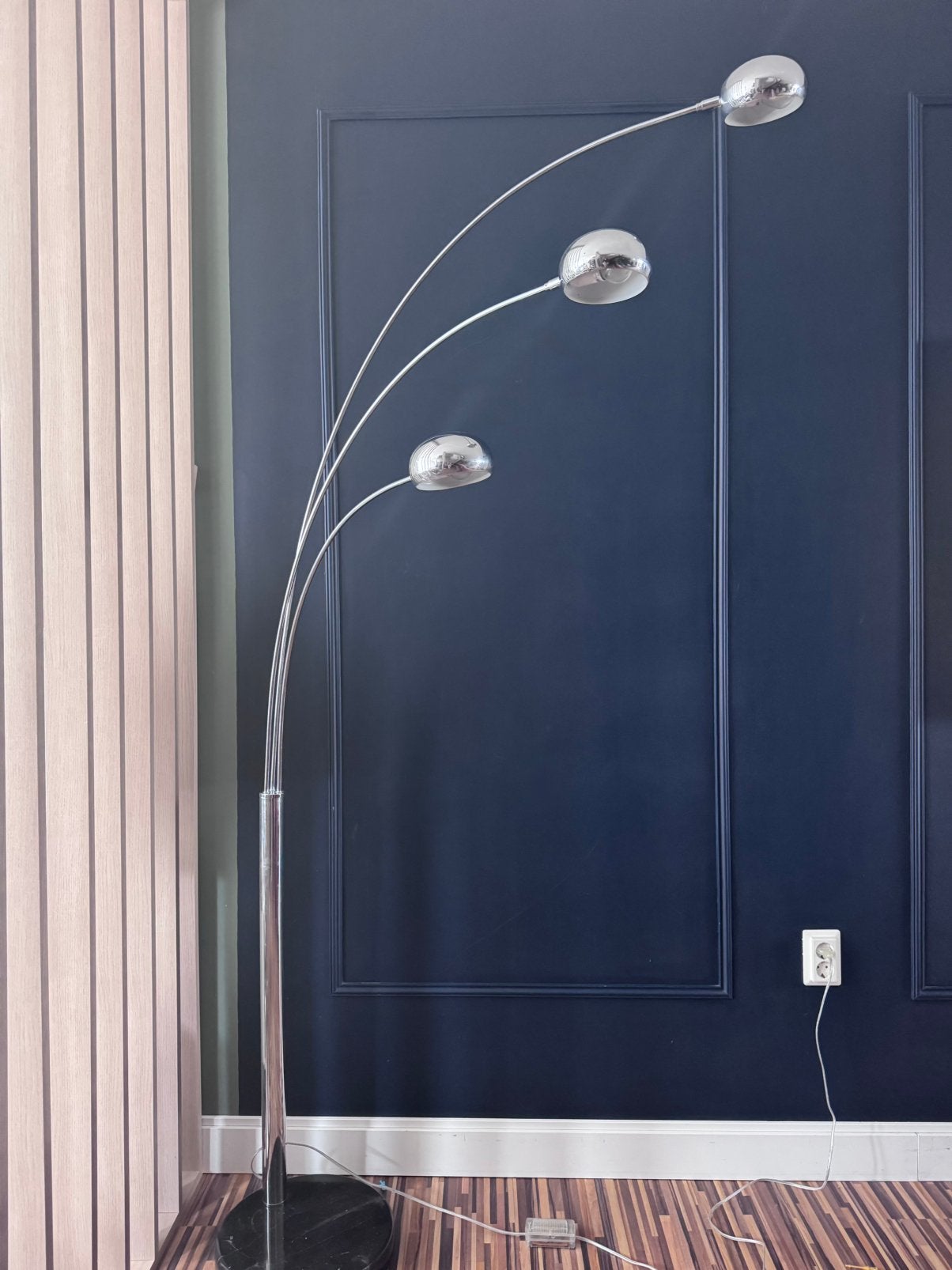 Vintage design booglamp jaren 80 – chroom & marmer, Huis en Inrichting, Lampen | Vloerlampen, Ophalen, Gebruikt, Vintage jaren '80 design