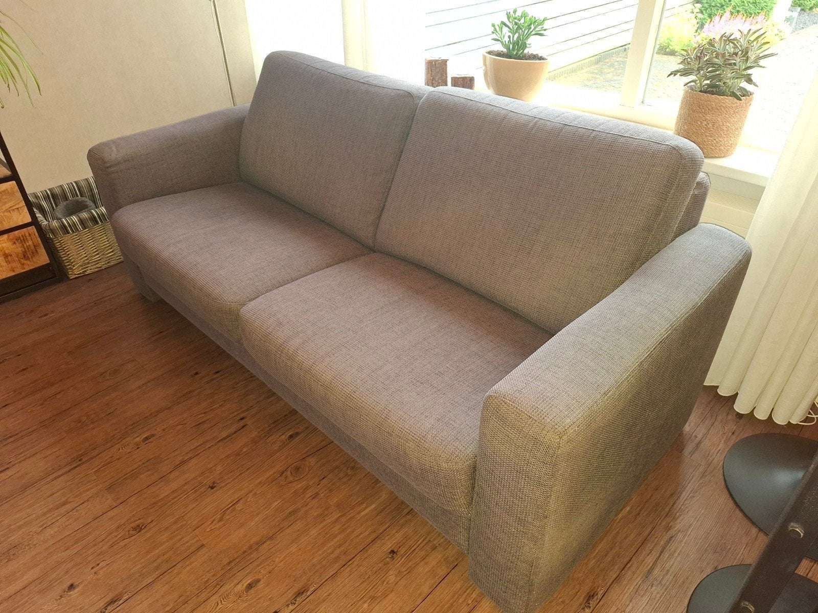 Comfortabele grijze tweezitsbank, Ophalen, Gebruikt, 150 tot 200 cm, Tweepersoons