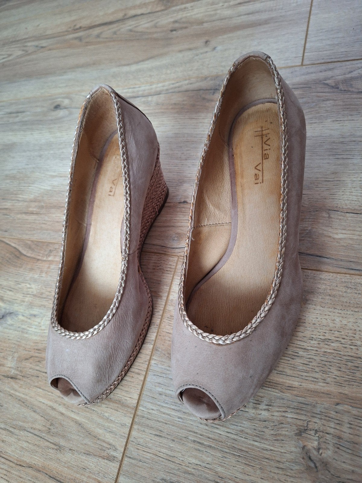 Beige/taupe damesschoen merk Via Vai, Kleding | Dames, Schoenen, Ophalen of Verzenden, Zo goed als nieuw, Beige