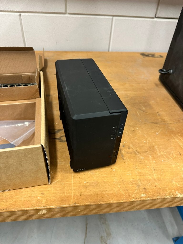 Synology NVR1218 recorder diskstation, Computers en Software, Verzenden, Zo goed als nieuw