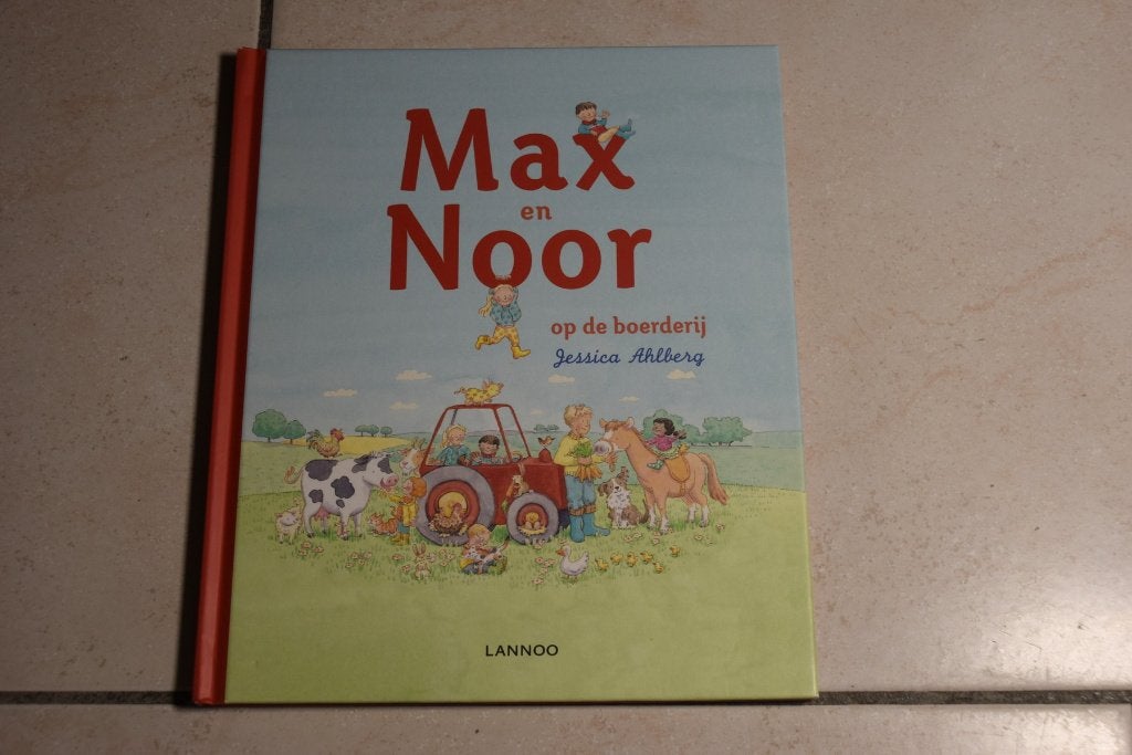 Max en Noor op de boerderij / Jessica Ahlberg, Ophalen of Verzenden, Zo goed als nieuw, Fictie algemeen