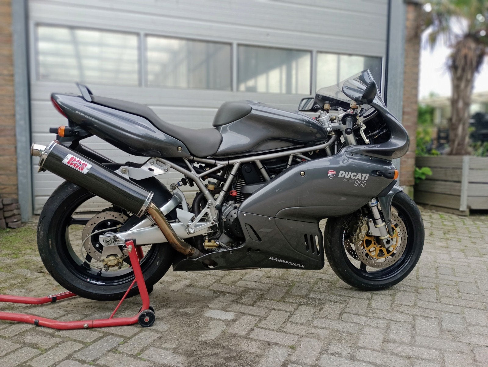 Ducati Supersport 900 met Öhlins en Marchesini velgen, Motoren, Particulier, Super Sport