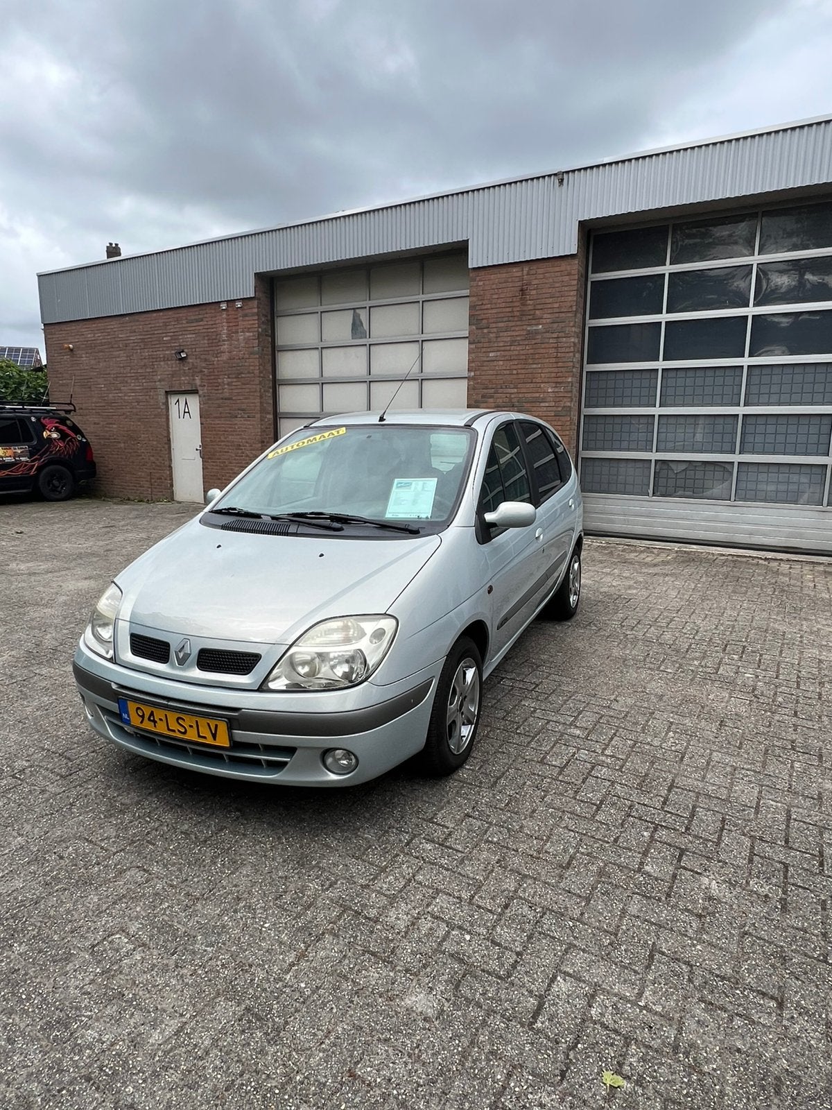 Renault Scénic 1.6 16V RT AUT Euro 2000 2002 Grijs, Auto's, 1250 kg, 4 cilinders, Bedrijf, 107 pk