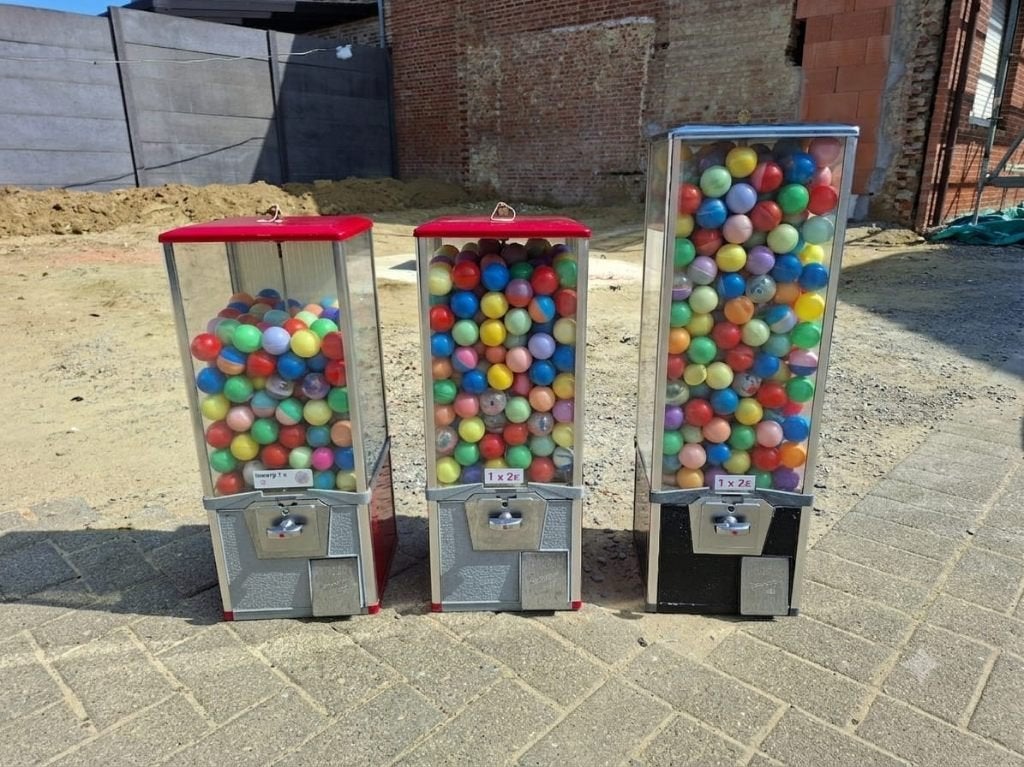 Capsule ballen automaat, Ophalen, Gebruikt