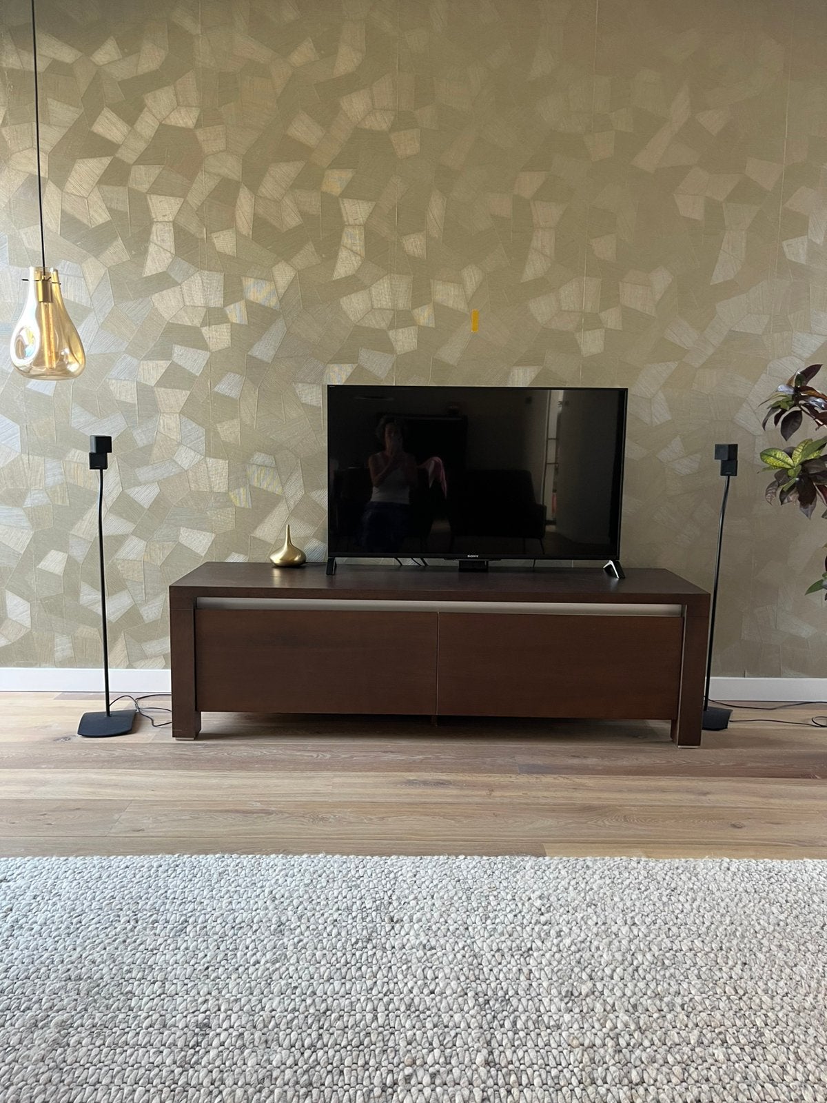Mooi notenhouten tv- meubel, Huis en Inrichting, Ophalen, 150 tot 200 cm, Zo goed als nieuw, Minder dan 100 cm