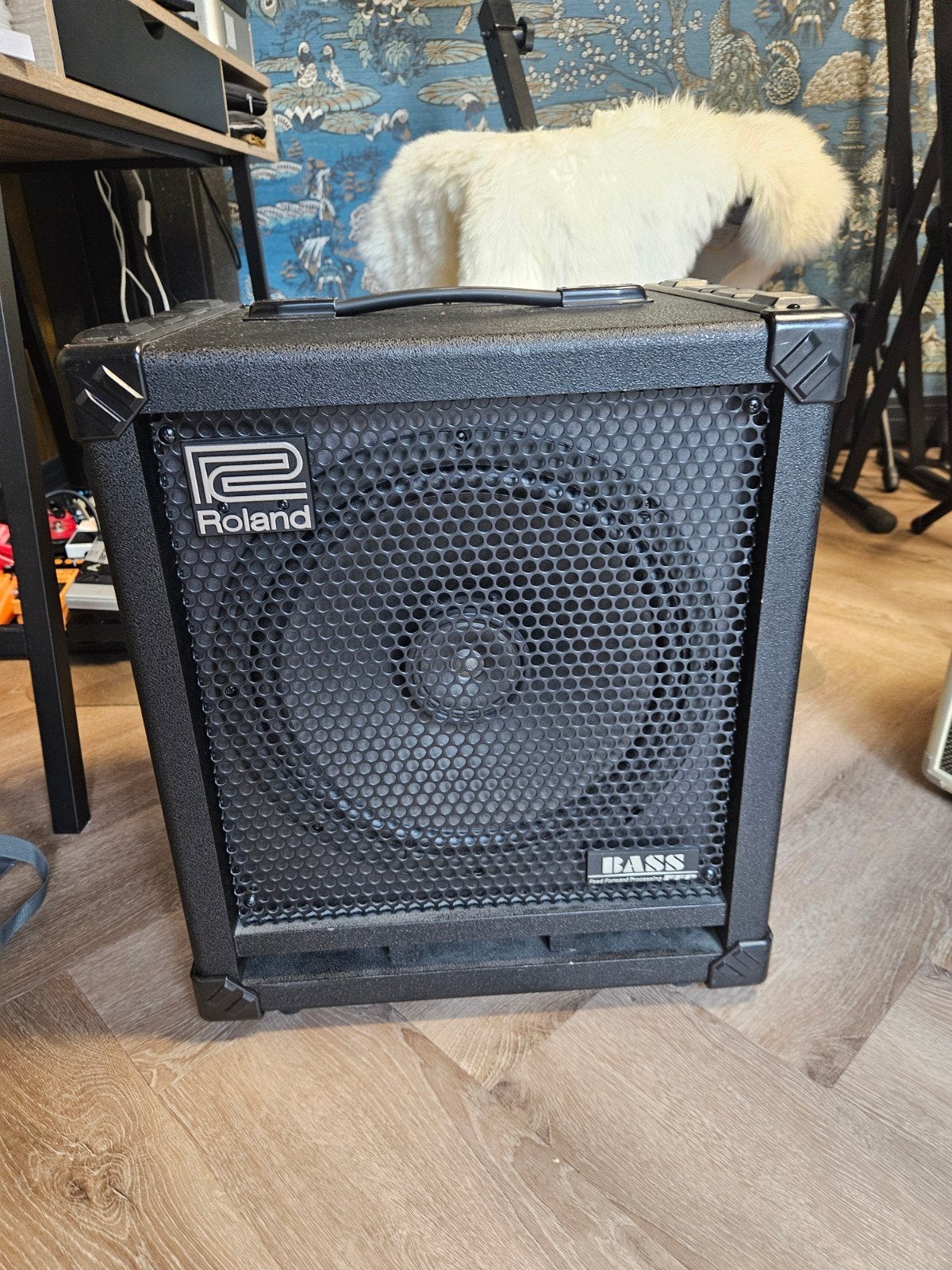 Roland Cube 100W Bass combo, Muziek en Instrumenten, Versterkers | Bas en Gitaar, Ophalen, Gebruikt, Basgitaar, 100 watt of meer